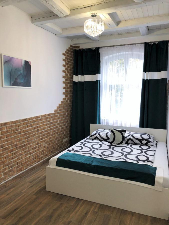 Kaliny Apartamenty Wanny Z Hydromasazem Chorzów Eksteriør bilde